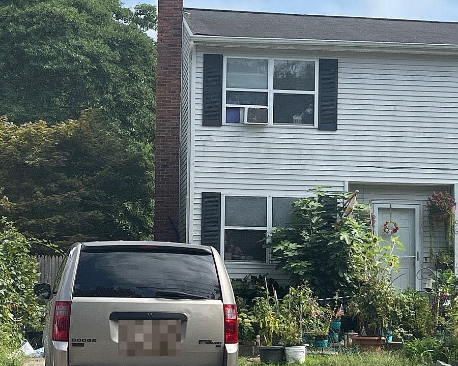 1st image of 96 Pinewood Dr
