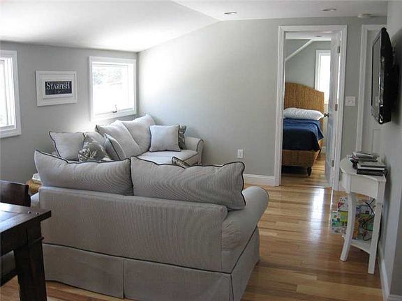 5th image of 14 Edgewood Ave