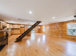 1010 Ashley Ln, Pea Ridge, AR 72751