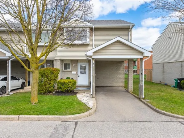 125 Sekura Cres #19, Cambridge, ON N1R 8B4