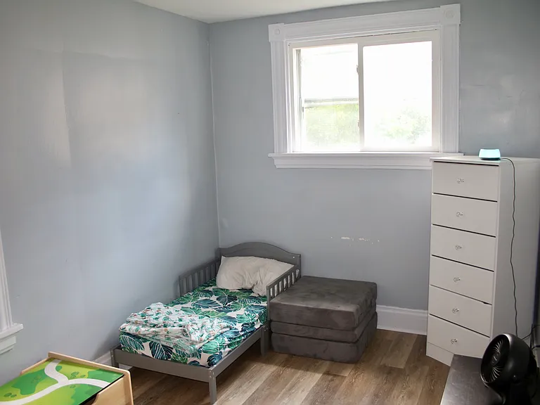 6125 Clephane Ave — Photo 13
