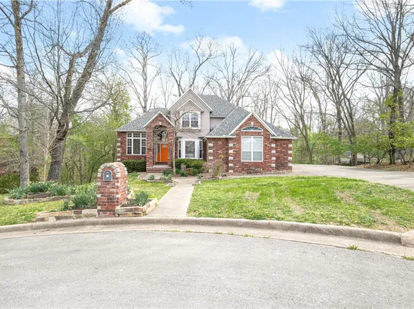 310 Laurinda Dr, Bentonville, AR 72712