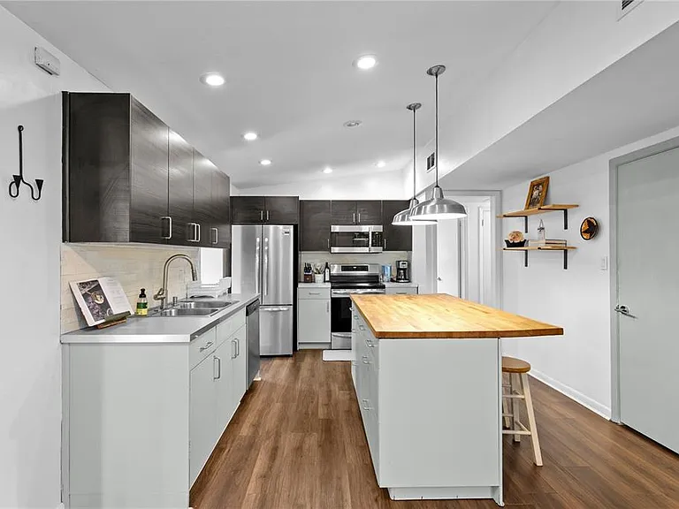 2407 S Lois Ave — Photo 29