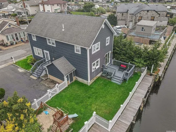 127 Kopf Road, Bellmore, NY 11710