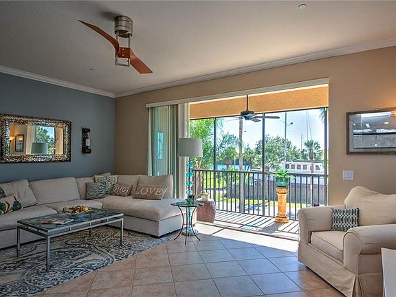 4th image of 1146 Venetian Harbor Dr NE