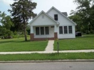 329 McIlrath St, Harrisburg, IL 62946