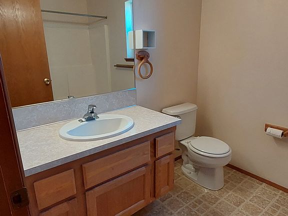 5th image of 4290 Hill St APT B2