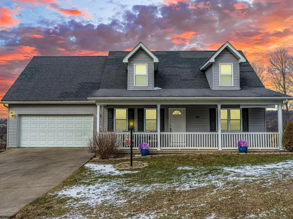 211 E Eastgate Dr, Morgantown, WV 26508