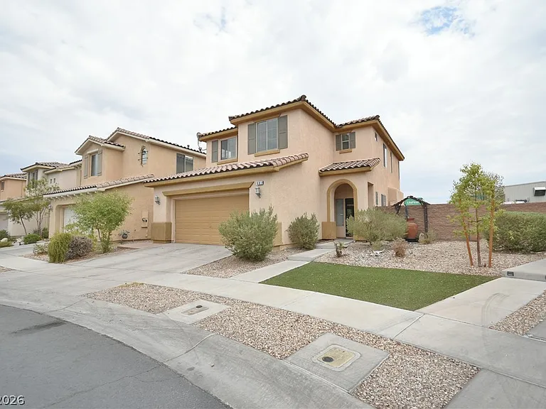 681 Summit Valley Ln — Photo 1