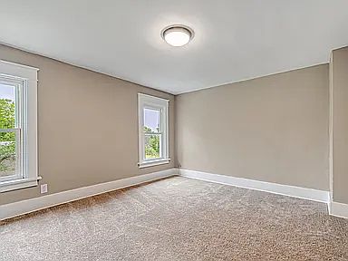 3rd image of 4901 Jefferson St