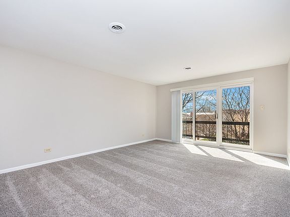 3rd image of 9627 S Kedvale Ave #304