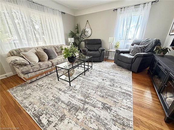 3rd image of 446 Upper Gage Ave