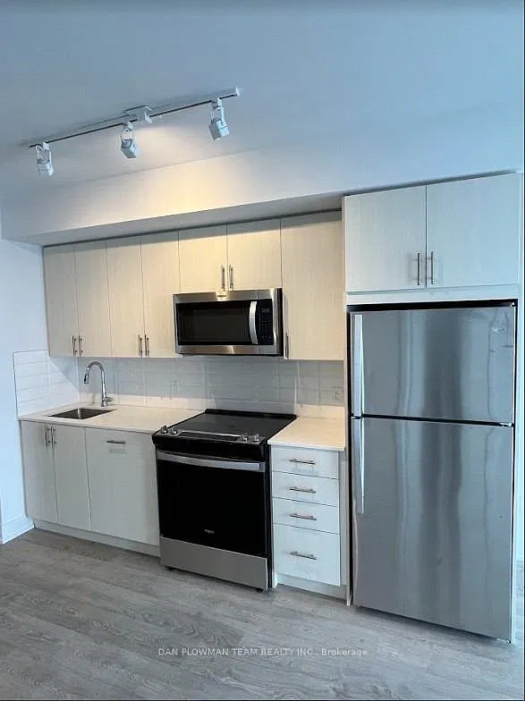 2 bed, $2,350 — Photo 4