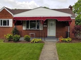 316 Lebanon Manor Dr, West Mifflin, PA