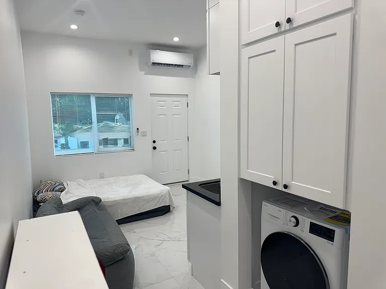 4525 Dunsmore Ave #B — Photo 7