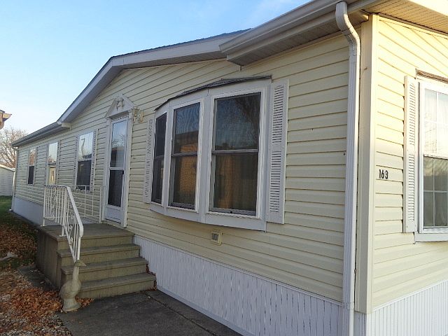 1st image of 163 Scarlet Dr