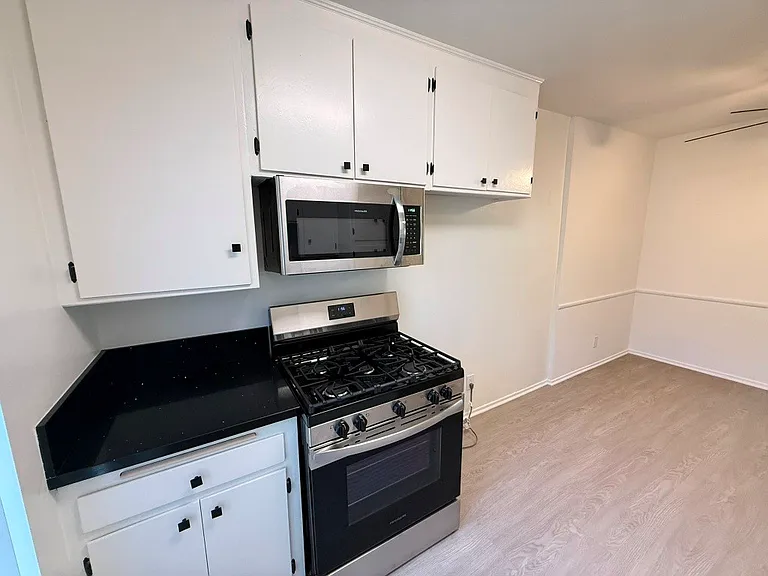 10943 Fruitland Dr #7 — Photo 20