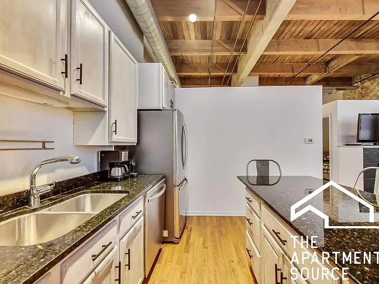 215 N Aberdeen St #201 — Photo 20