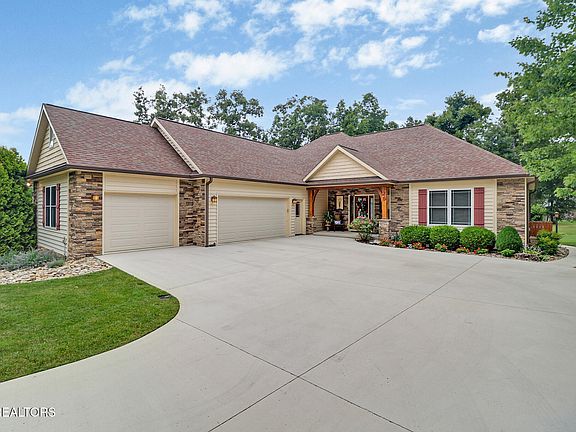 2nd image of 26 Dylan Ln