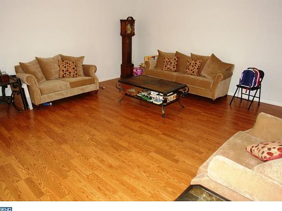 3rd image of 1826 Hanover Blvd