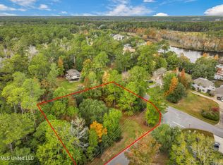 8372 Maunalani Pl, Diamondhead, MS 39525