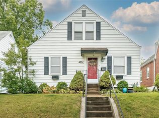 1009 Jackson St, Saint Charles, MO 63301