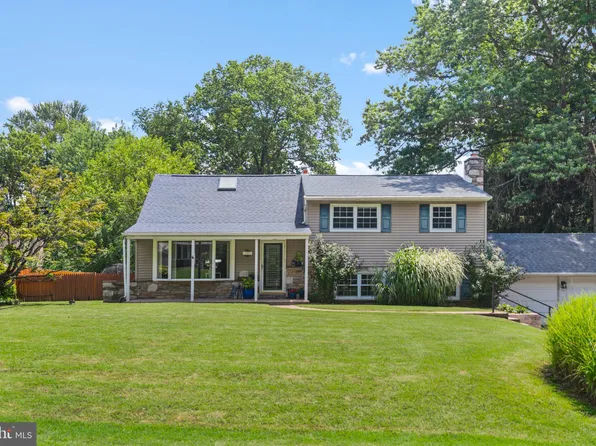 1387 Harris Rd, Dresher, PA 19025