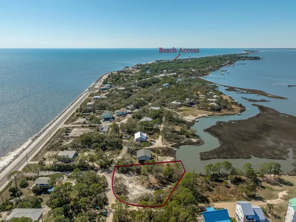 1272 Angus Morrison Rd, Panacea, FL 32346