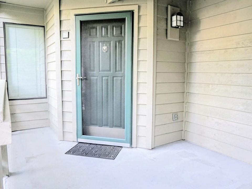 1st image of 1280 Bellevue Way NE APT 4