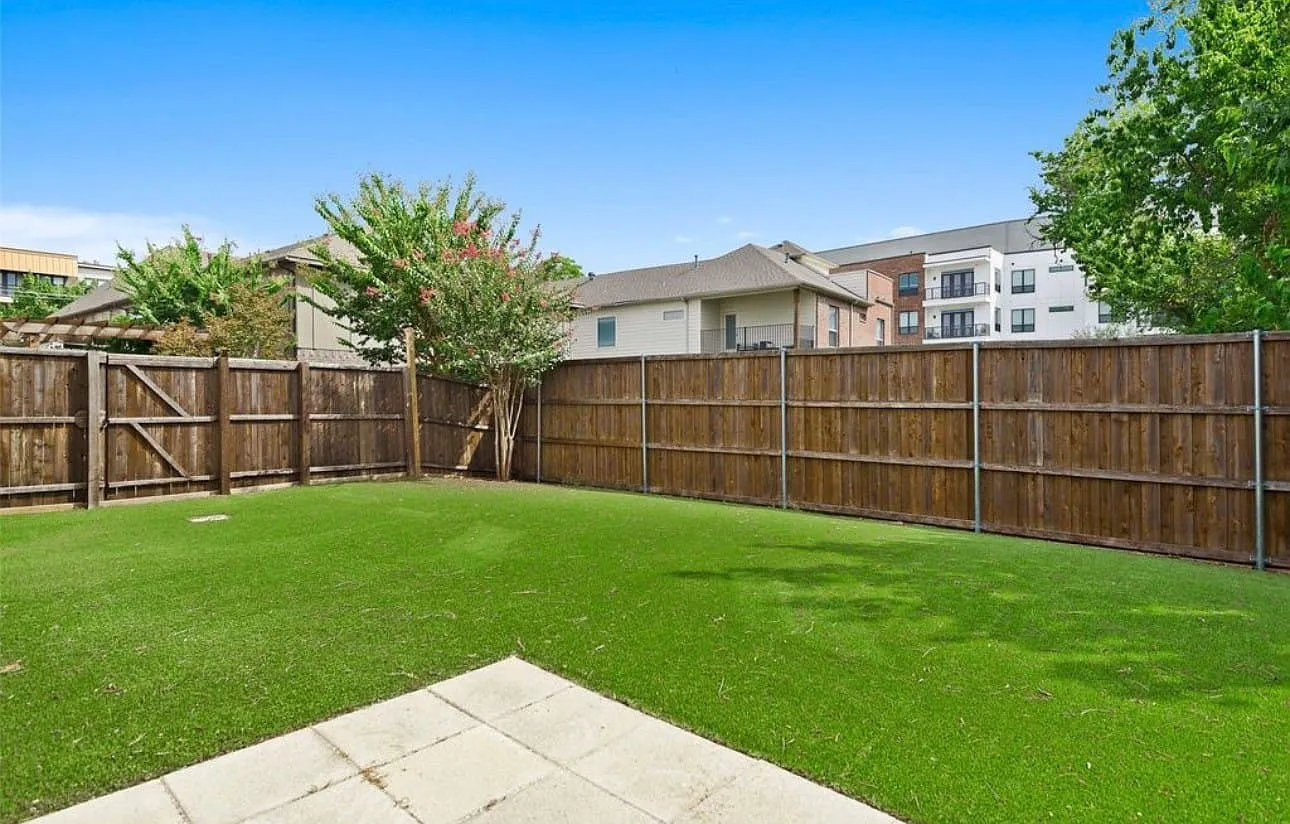 2 bed, 2.5 bath, 1493 sqft, $4,100 — Photo 3