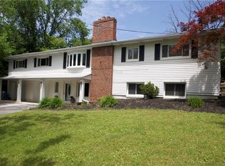 29481 Eddy Rd, Willoughby Hills, OH 44092