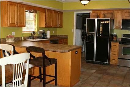 5th image of 521 Bob Court Dr