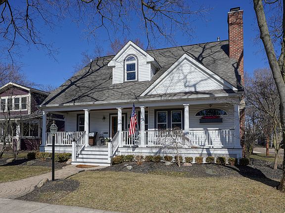 3rd image of 1064 William St