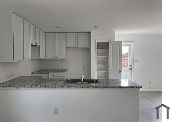 3rd image of 5480 Calton Bnd #1