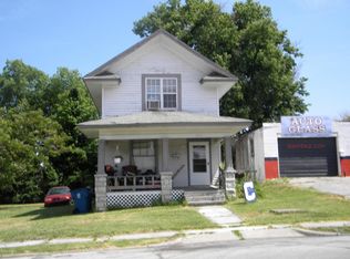 409 Olive St, Carthage, MO 64836