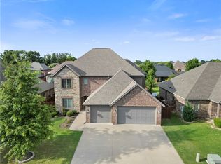 1606 SW Hayfield Ave, Bentonville, AR 72713