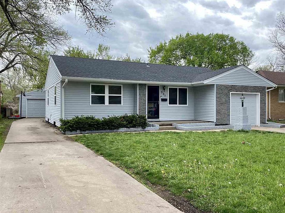 1st image of 301 W 26th Ave