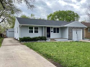 301 W 26th Ave, Hutchinson, KS 67502