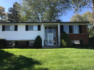 1547 Pruit Dr, Highland, MI 48356