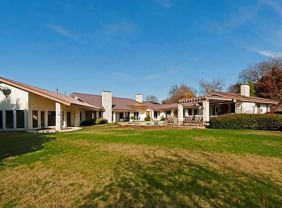 3rd image of 6006 Yorkville Ct