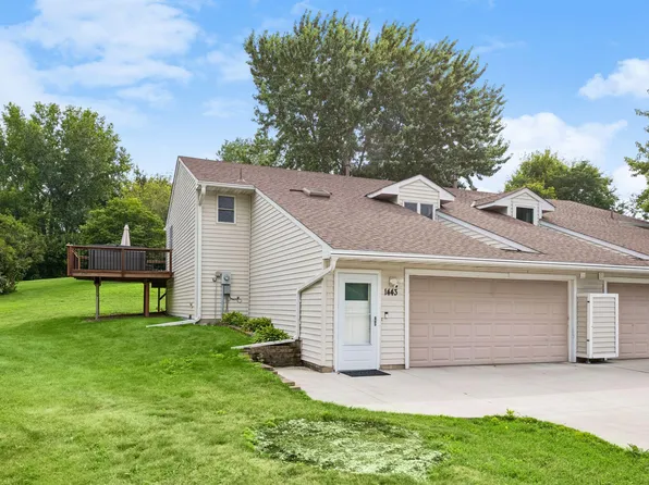 1443 Independence Ave, Chaska, MN 55318