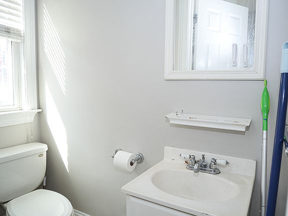 5th image of 14-16 Chestnut Hill Ave #16-2