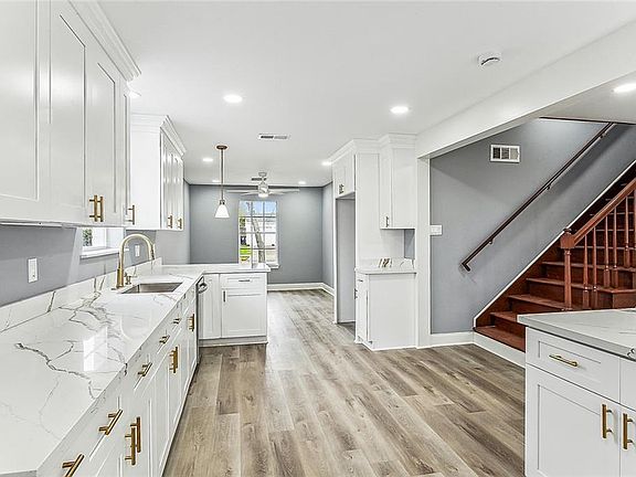 4th image of 5621 Carlisle Ct
