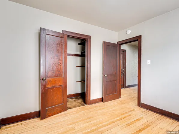 929 Division St, Green Bay, WI