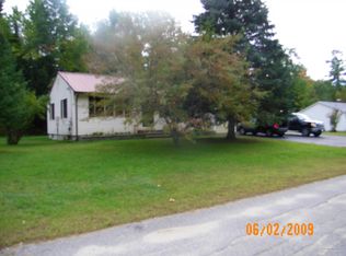 18 Huntington Ave, Norway, ME 04268