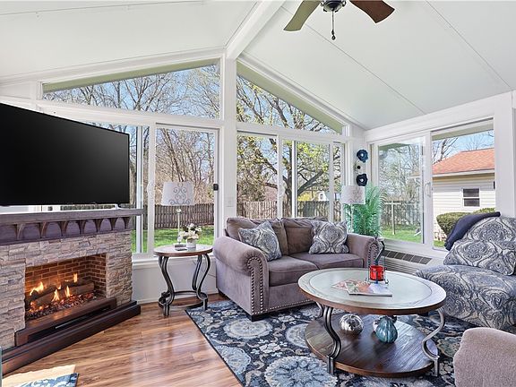 3rd image of 4642 Littleville Rd