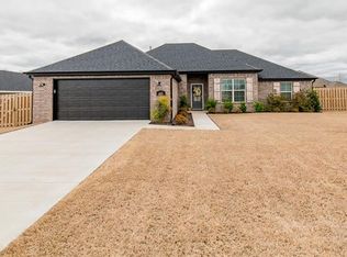 455 La Riata St, Fayetteville, AR 72730