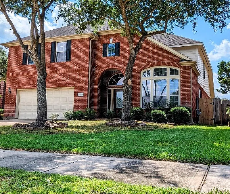 4 bed, 3.5 bath, 2980 sqft, $2,995 — Photo 2