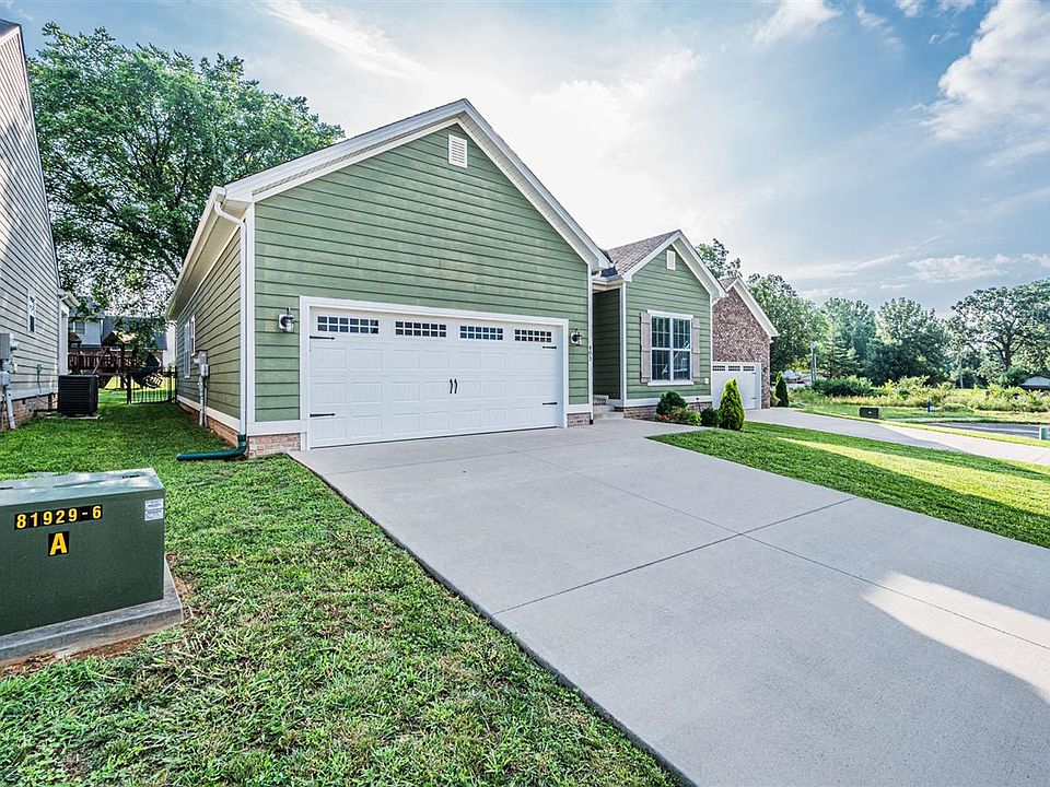 1st image of 483 Valley Point Ct