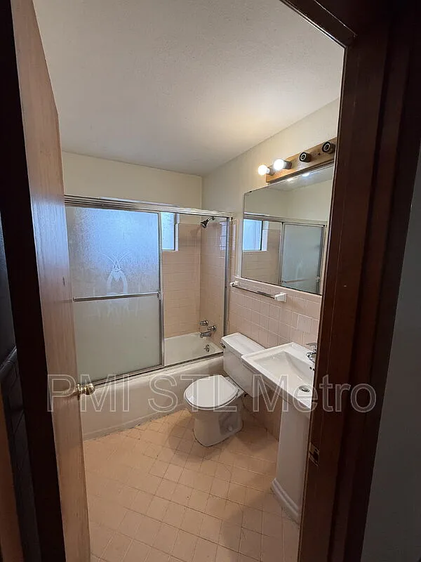 2 bed, 1.0 bath, 750 sqft, $780 — Photo 4